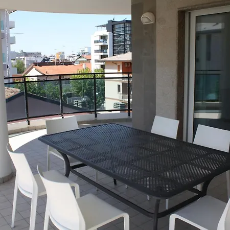 Lignano With Balcony Διαμέρισμα Λινιάνο Σαμπιαντόρο